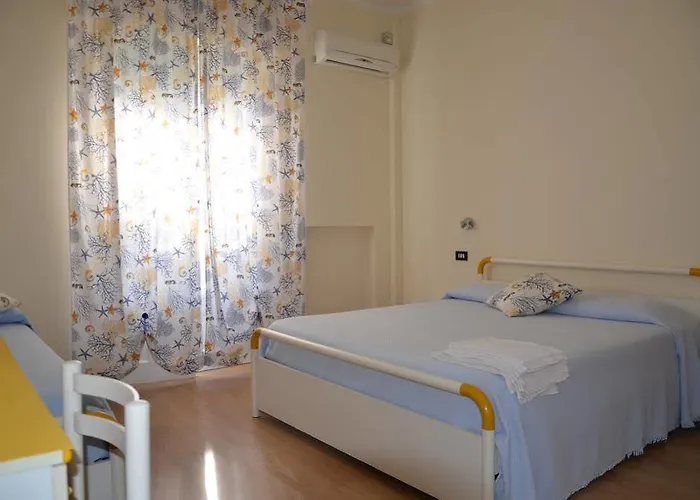 Casa de hóspedes Mirella 3*